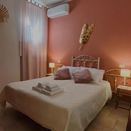 Dimora Bellini Apartment And Rooms 卡斯特拉纳格罗泰 外观 照片