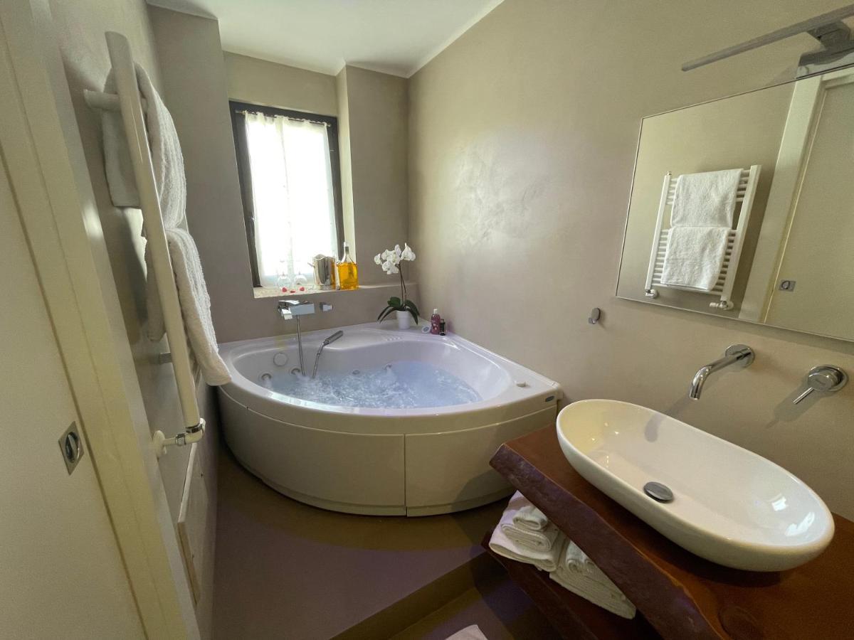 Dimora Bellini Apartment And Rooms 卡斯特拉纳格罗泰 外观 照片