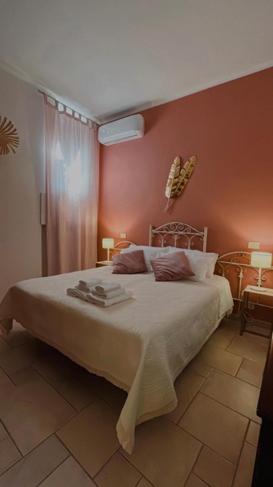 Dimora Bellini Apartment And Rooms 卡斯特拉纳格罗泰 外观 照片